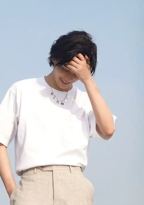  传闻中的陈芊芊赵露思晒幕后照9演员古装vs时装,苏子婴帅,陈楚楚美