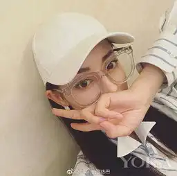  热巴加了个滤镜从御姐变软妹秘诀全在刘海红唇上