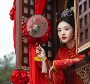  他见一个爱一个,但后院居然不起火
