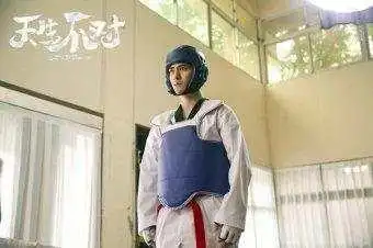  天生不对男神周渝民重回颜值巅峰转型喜剧,最大惊喜居然是杨千嬅