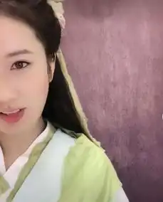  小姐姐仿妆赵灵儿走红,相似度99,比刘亦菲还有仙气