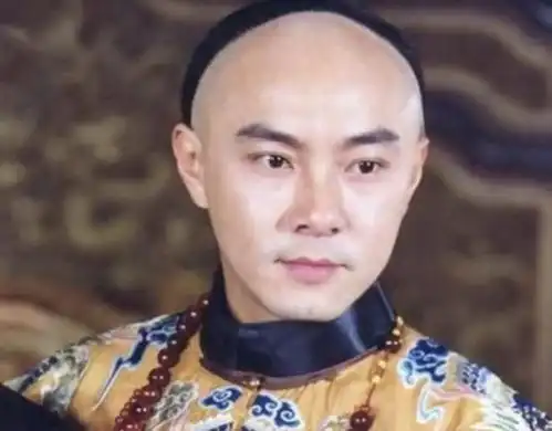  韦小宝不务正业偷奸耍滑,是如何拿下洪教主的夫人苏荃的