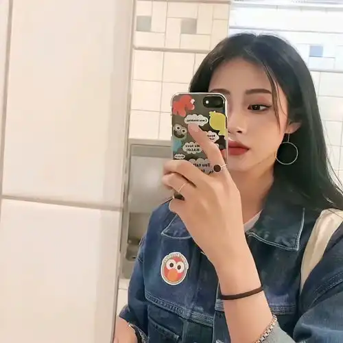  头像不谈恋爱,只做富婆