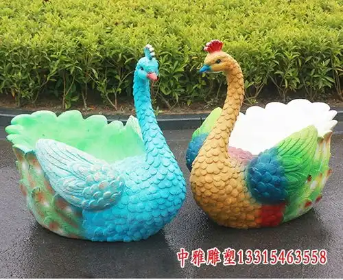  玻璃钢仿铜抽象孔雀动物雕塑抚州孔雀树脂雕塑加工厂中雅雕塑