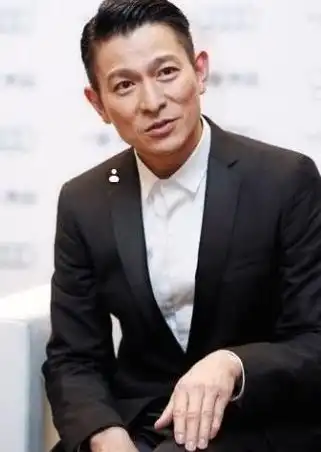  爆刘德华再度当爸朱丽倩八月疑赴外地产子