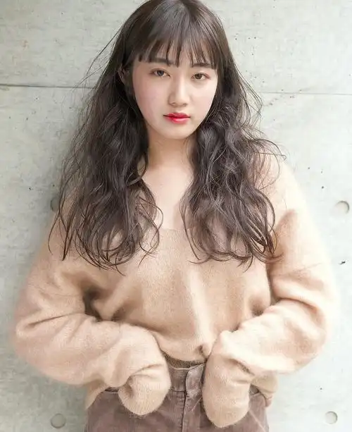  慵懒感长卷发