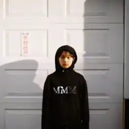  打造俏皮蜜桃少女风,元气少女金宝罗亲身示范
