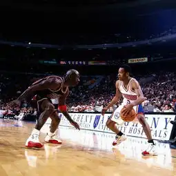  21年前的今天,nba最伟大两个得分手乔丹艾弗森上演经典对攻
