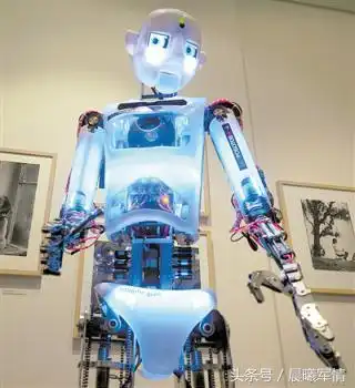  会自发的逃跑救人的机器人被接见,智能ai军团离我们还有多远