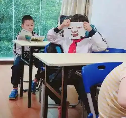  精致男孩教你如何玩转课间10分钟