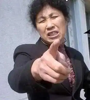 赵本山大女儿罕见曝光,41岁发福似大妈,结婚父亲为其买车又买房
