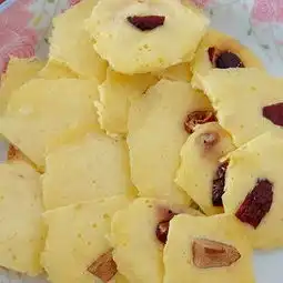  超简易微波炉牛奶红枣小饼干的做法超简易微波炉牛奶红枣小饼干怎么做好吃超简易微波炉牛奶红枣小饼干家常做法大全豆果美食