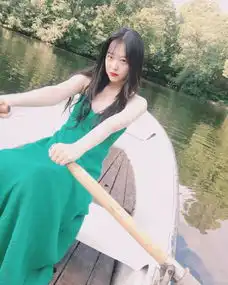  教你美五一长假怎么穿看看水蜜桃姐妹雪莉和金宝罗吧