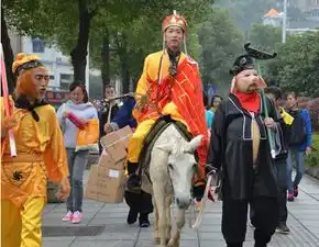  唐僧师徒4人降临长沙地铁派大礼