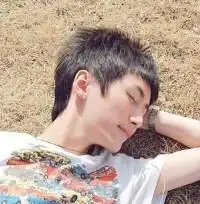  高分求好看的男生头像