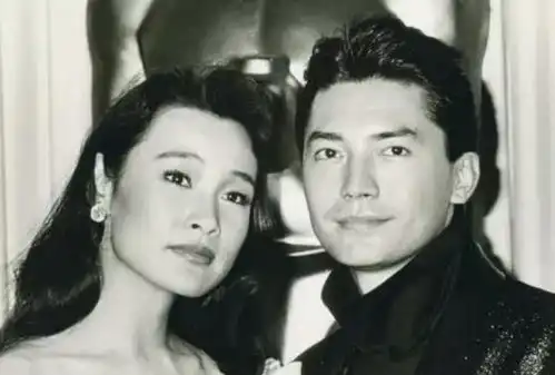  年轻时的尊龙有多帅让林青霞痴迷不已,如今仍孤独一人