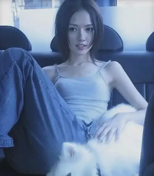  郭碧婷向佐亮相红毯大变样假发违和妆容太脏,撞脸斯内普