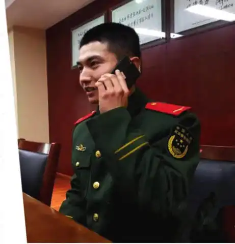  运城武警好战士来自山东一对双胞胎