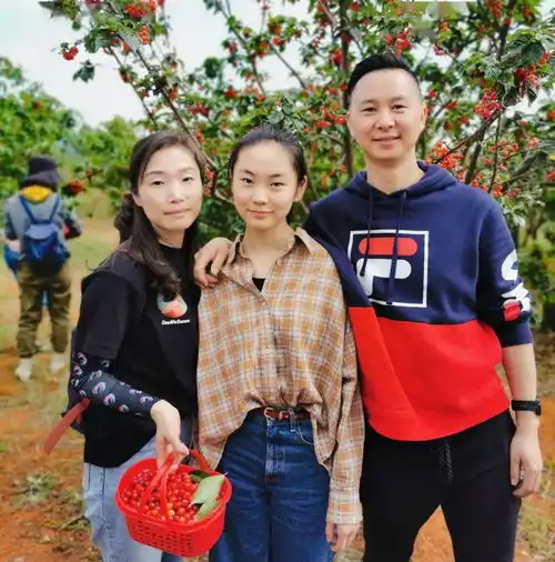  民航夫妻档我们并肩同行