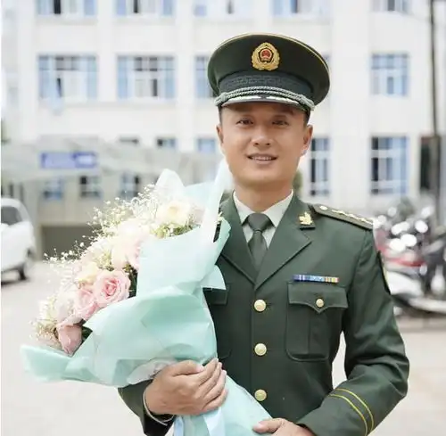 捡漏黄晓明出道,本该大红却屡失机遇,44岁的他感情成谜
