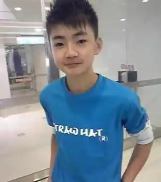  史上最惨童星,他9岁走红现街头捡垃圾,他被父母过度消费去世