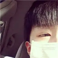 戴口罩头像可爱帅哥