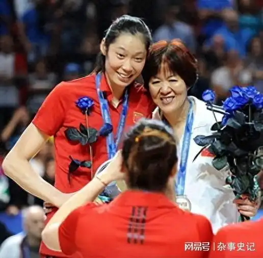  中国女排新消息63岁传奇教练郎平再掌帅印,开启新的篇章