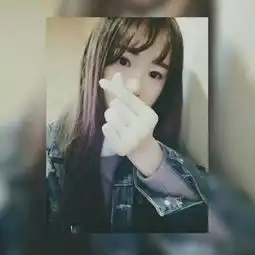  求抠图手机软件类似于图片这种,还有能做成比较动漫比较q的小图白底求求求