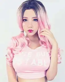  美籍亚裔美女coskda阿狸蜂腰肥乳,眼神迷离超勾人