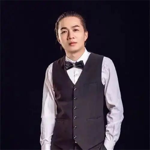  景慧事件11个月后,吕德华再遭某老板针对,网友又是剧本