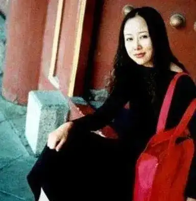  唐僧迟重瑞娶大11岁女首富,获百亿遗产,他是人生赢家吗