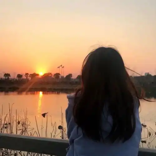 好看头像背影11岁瑞安