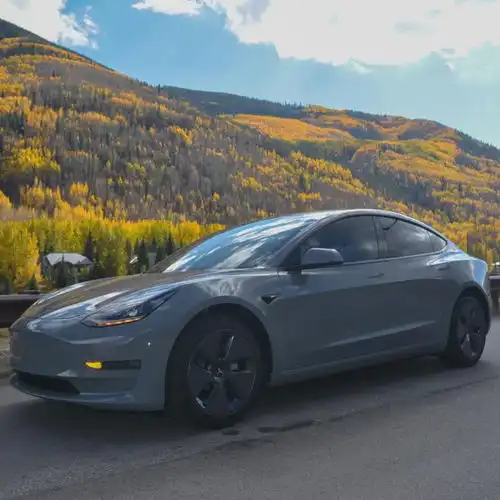  后驱版特斯拉model3零百降至6.1秒,涨价1.5万元