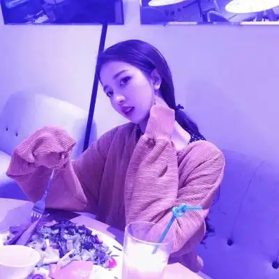  紫色的美女头像,多幸运在最美的年纪