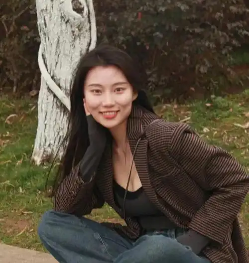  不是所有人都适合烫发,脸部有这5个特征的女人,烫完显老又土气
