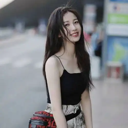  一直回复你嗯嗯的女生怎么追啊