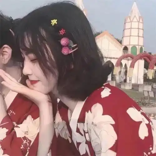 适合18岁的情侣头像姐妹