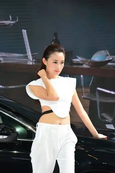  欲钱去看白小姐的故里打一生肖中文笑话网