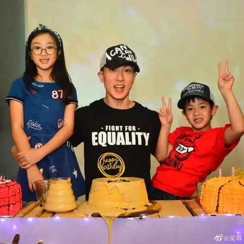  41岁隐婚多年被骂惨的他,终于靠10岁女儿成功翻盘