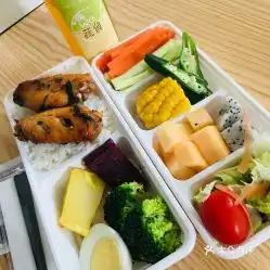  we蔬食便当沙拉的紫苏鸡翅好不好吃用户评价口味怎么样广州美食紫苏鸡翅实拍图片大众点评