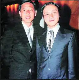  唐鹤德张国荣热吻图片照片曝光唐鹤德新男友老婆是谁唐鹤德个人资料