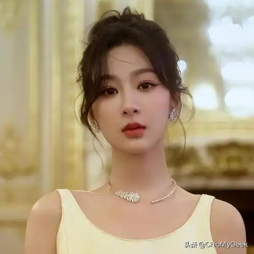  颜值遭质疑却成功转型小花旦,杨紫国民闺女含金量