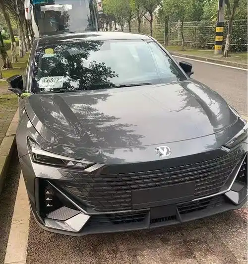  长安univ实车曝光,神似奥迪a7,还提供2.0t发动机,你看咋样