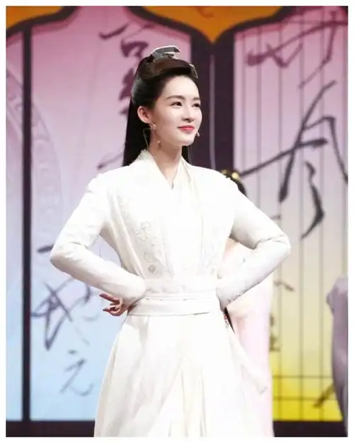  演艺圈女星谁最美林志玲朱茵李嘉欣都输给她