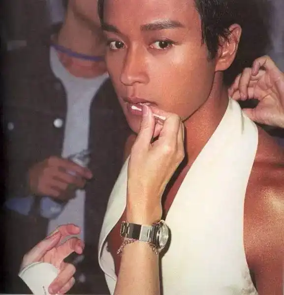  他用镜头定义了一个时代的美