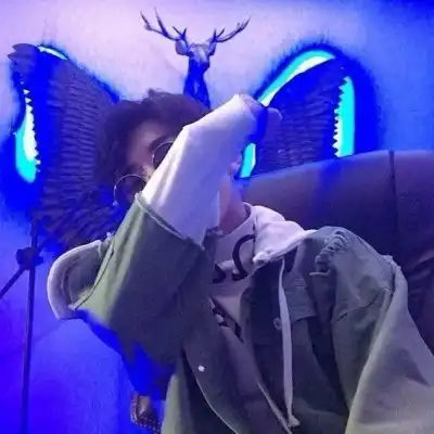  蓝色系男生头像可爱有个性