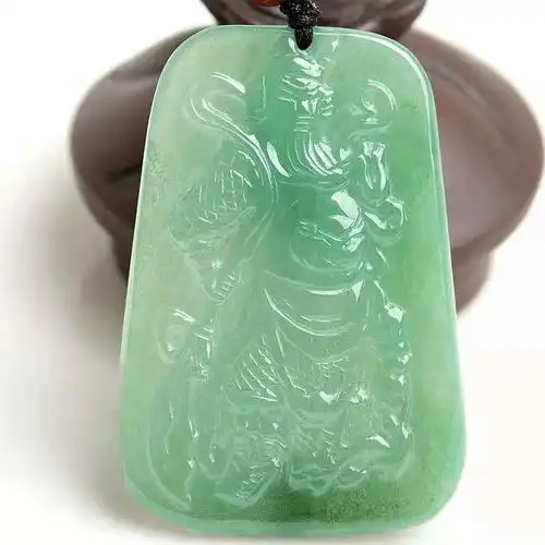  佩戴黄金平安扣的寓意与象征及其好处和禁忌