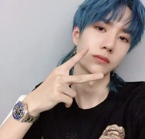  王俊凯王一博好绝完美挑战史上最难日系造型,堪称漫画男主建模脸