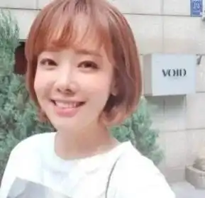  她20岁征服权相佑,遭遇写真债务后,嫁给了大15岁的土豪白钟元今日头条