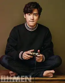  盗墓笔记吴邪饰演者李易峰登ellemen杂志封面